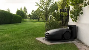 Robotplæneklipper til stor have